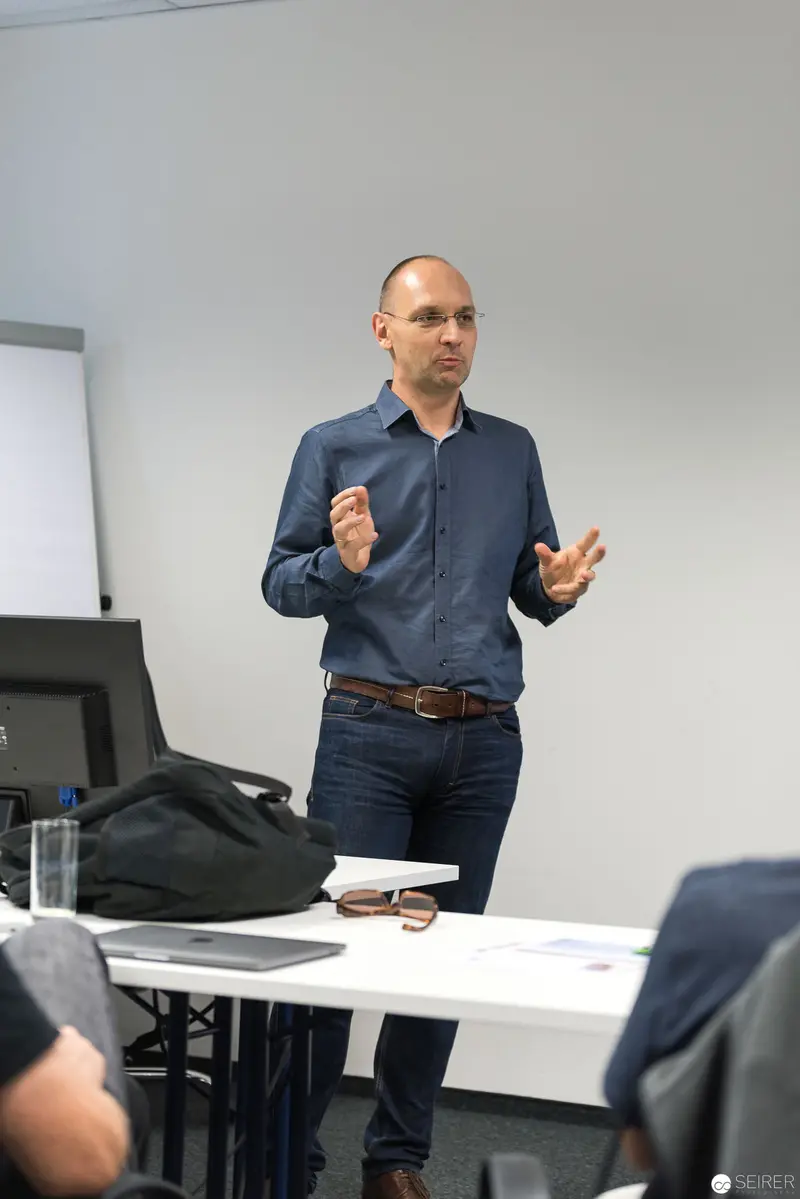Microsoft User Group Meeting: Presenter Gesturing During Technical Presentation