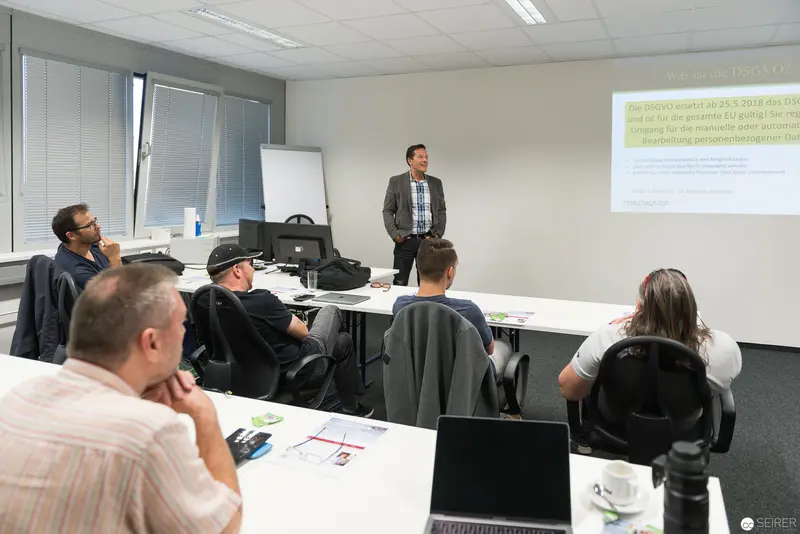 Microsoft User Group Meeting: Collaborative Learning in Corporate Training Space