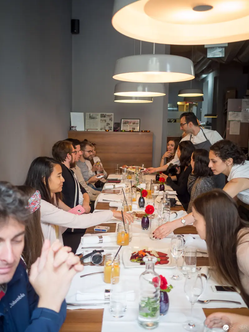 Group Dining at Benjaminis Restaurant in Vienna, Collaborative Culinary Experience