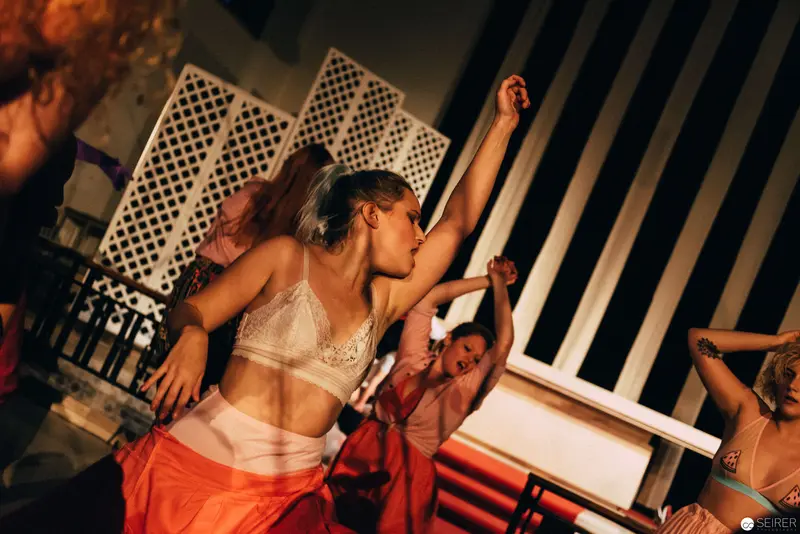 Nesterval's "Dirty Faust": Dancers in Intense Performative Movement at Gellertplatz 7