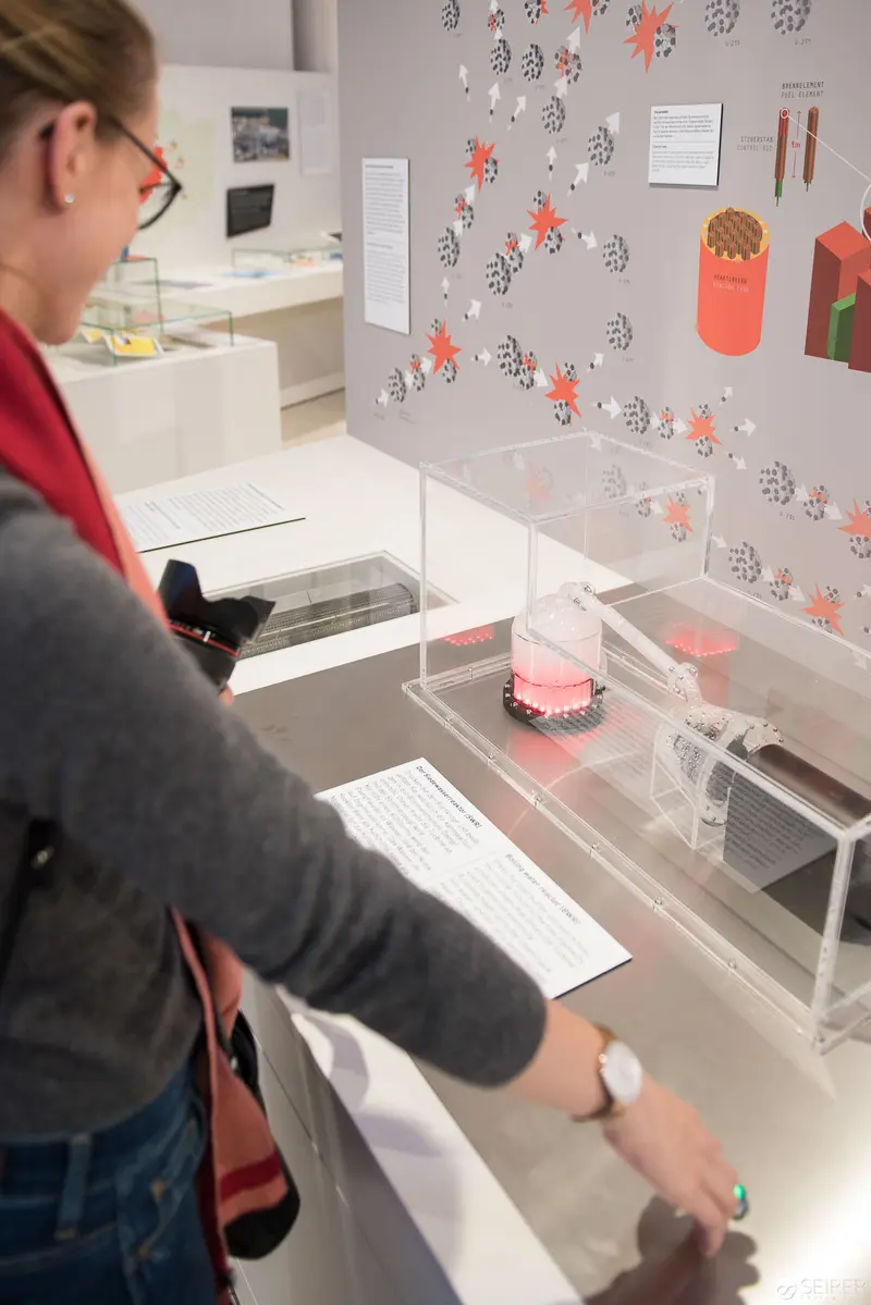 ON/OFF Exhibition: Interactive Display at Vienna Technical Museum