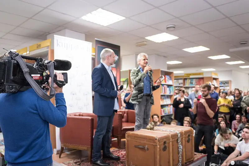 Thomas Brezina Book Presentation of "Alte Geister ruhen unsanft" at Kuppitsch Bookstore