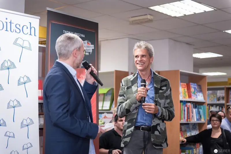 Thomas Brezina Book Presentation at Kuppitsch Bookstore for "Alte Geister ruhen unsanft"