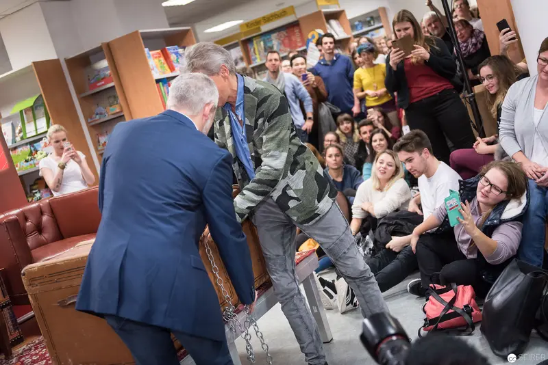 Thomas Brezina Book Presentation at Kuppitsch Bookstore for "Alte Geister ruhen unsanft"