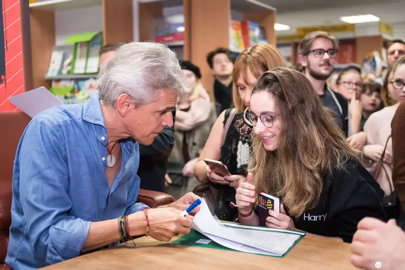 Thomas Brezina Book Presentation for "Alte Geister ruhen unsanft" at Kuppitsch Bookstore