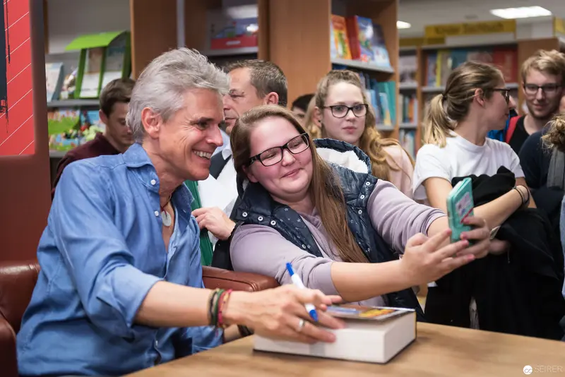 Thomas Brezina Book Signing for "Alte Geister ruhen unsanft" at Kuppitsch Bookstore