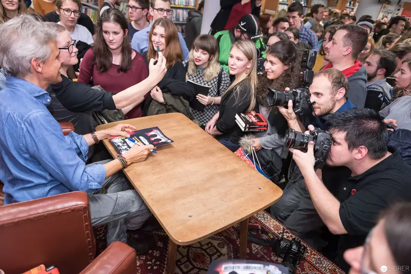 Thomas Brezina Book Presentation at Kuppitsch Bookstore for "Alte Geister ruhen unsanft"