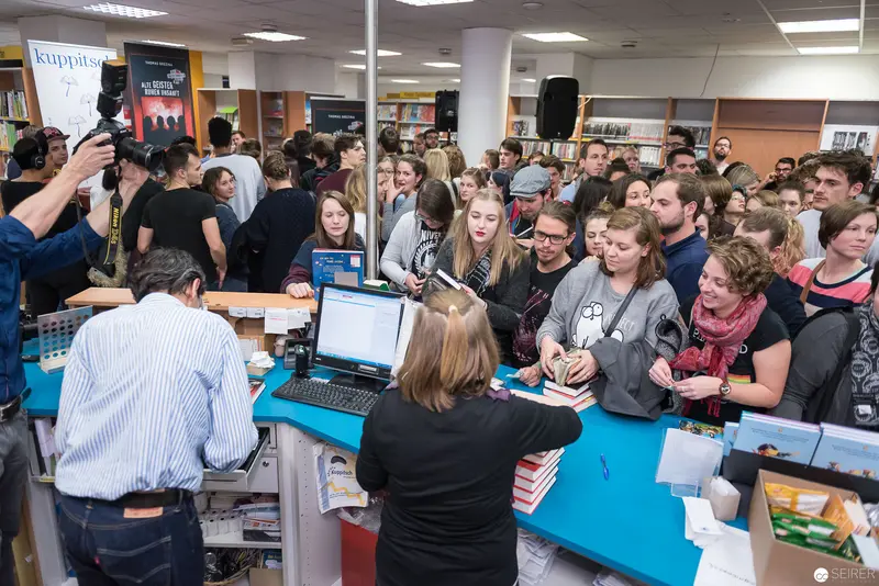 Thomas Brezina Book Presentation at Kuppitsch Bookstore for "Alte Geister ruhen unsanft"