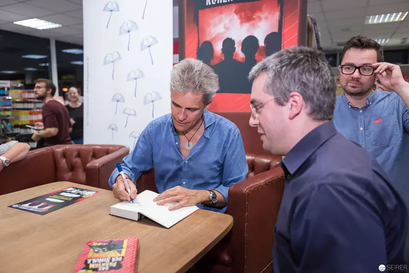 Thomas Brezina Book Presentation of "Alte Geister ruhen unsanft" at Kuppitsch Bookstore