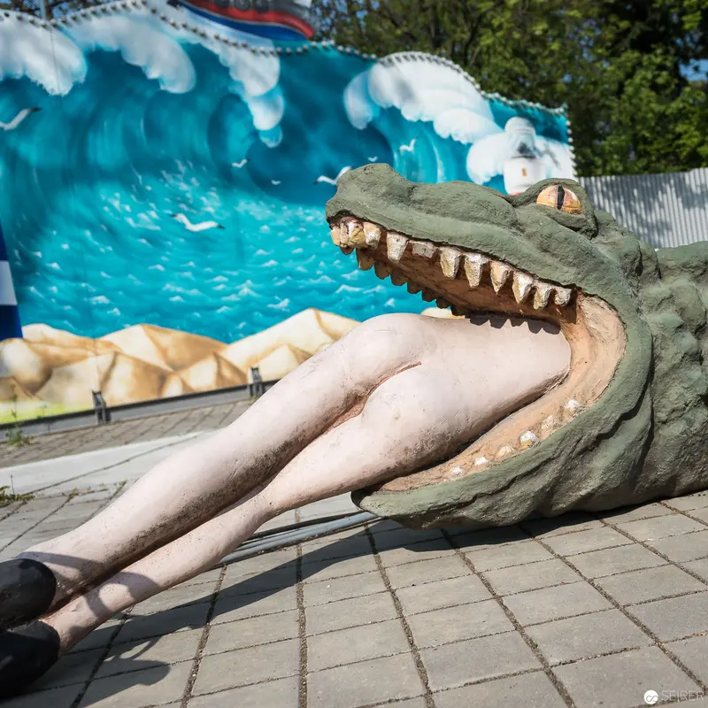 Surreal Crocodile Scene at Böhmischer Prater, Vienna 2017