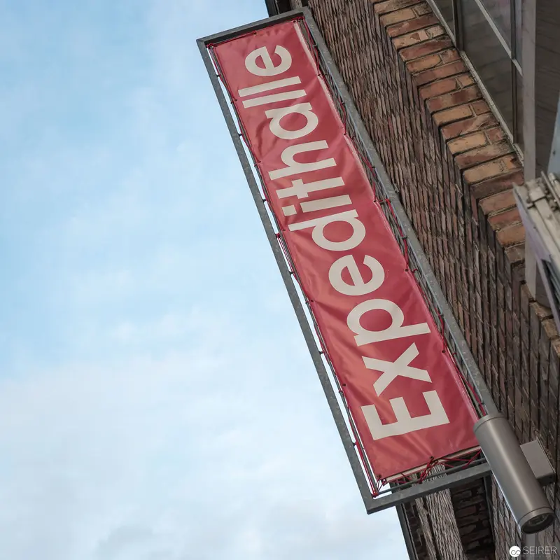 Expedithalle Signage: Architectural Fragment of Brotfabrik, Vienna 2017