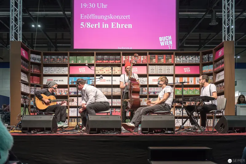 Opening Concert at Buch Wien: Acoustic Ensemble Performance on Bookstore Stage