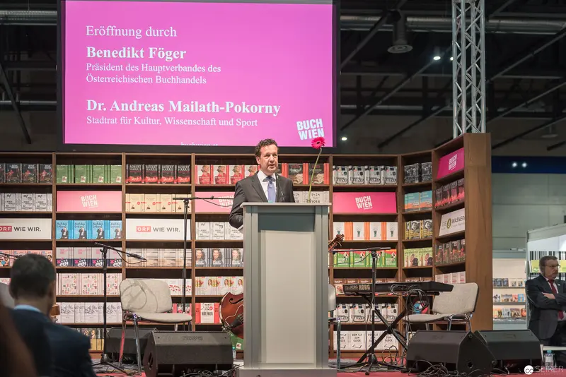 Benedikt Figer Presents at Buch Wien 2017 Book Fair Opening Ceremony