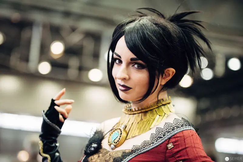 Cosplay Portrait with Avant-Garde Fashion and Expressive Styling at Convention