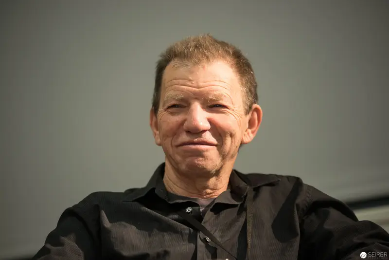 Max Grodenchik at Vienna ComicCon 2017, Portrait in Black Shirt