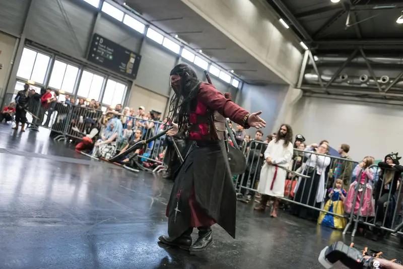 Klingenspiel Performer in Medieval Costume Demonstrates Historic Fencing Technique