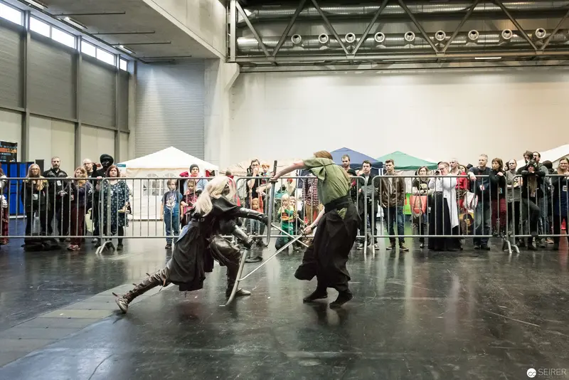 Klingenspiel Historic Fencing Performance: Dramatic Duel at Indoor Exhibition