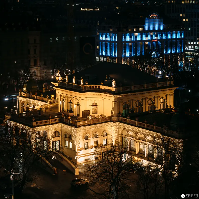 Illuminated Historic Architectural Gem at Night: Vienna's Ornate Urban Landmark