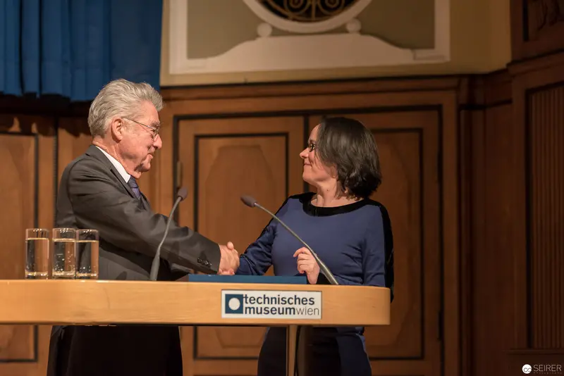 Handshake at Technisches Museum Vienna Lecture Event