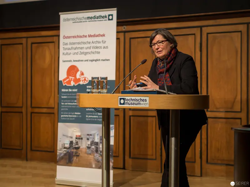 Scholarly Presentation at Technical Museum by Austrian Mediathek Representative