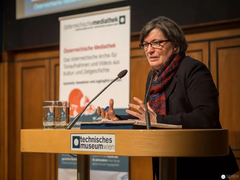 Lecture at Technisches Museum Wien with Scholar in Patterned Scarf