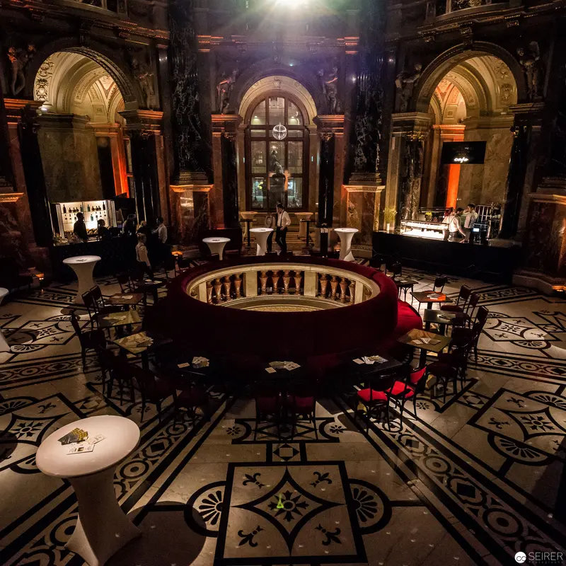 Kunstschatzi Event at KHM Kunsthistorisches Museum Wien: Ornate Circular Hall Interior