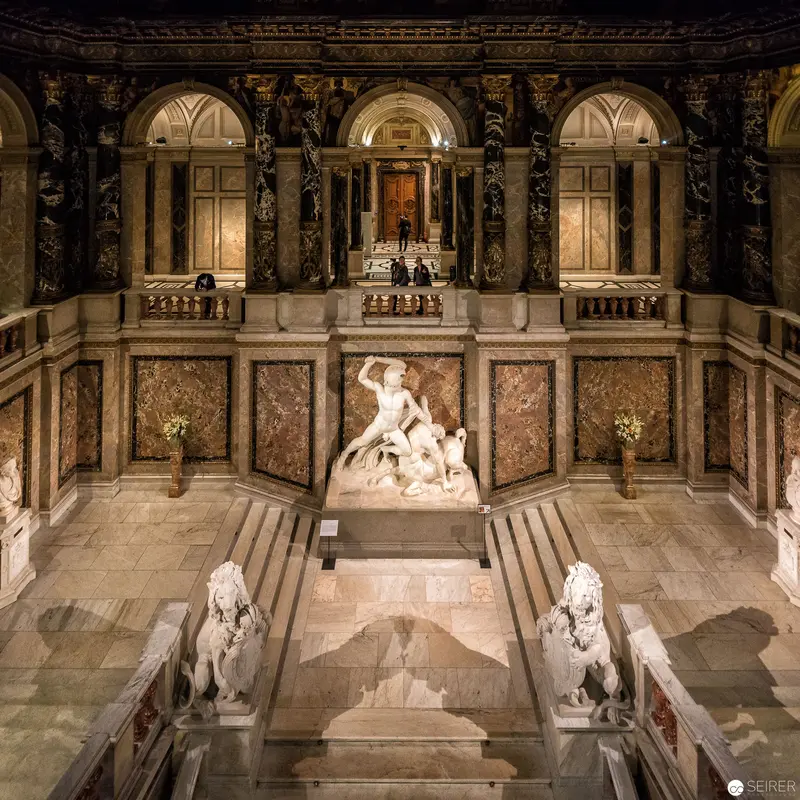 Marble Grandeur: Baroque Interior with Sculptural Centerpiece at Kunsthistorisches Museum Wien