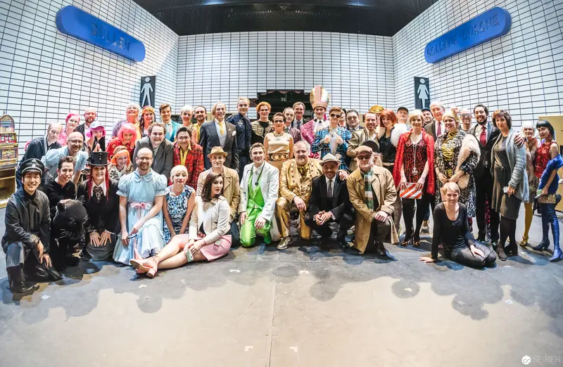 Ensemble Cast Photograph for "Besuch der alten Dame" at Theater an der Wien