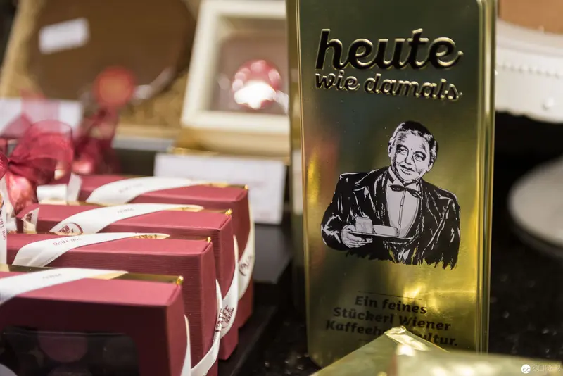 Heute wie damals: Vintage Coffee Packaging and Nostalgic Branding at Cafe Central