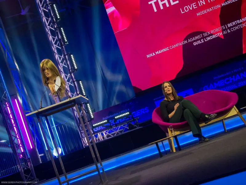 4GameChangers Festival: Two Women Speakers Discussing Digital Culture on Stage