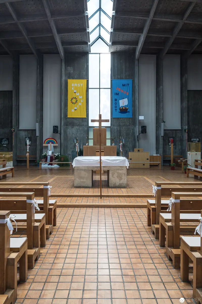 Liturgical Interior of Oberbaumgarten Parish Church with Vertical Skylight
