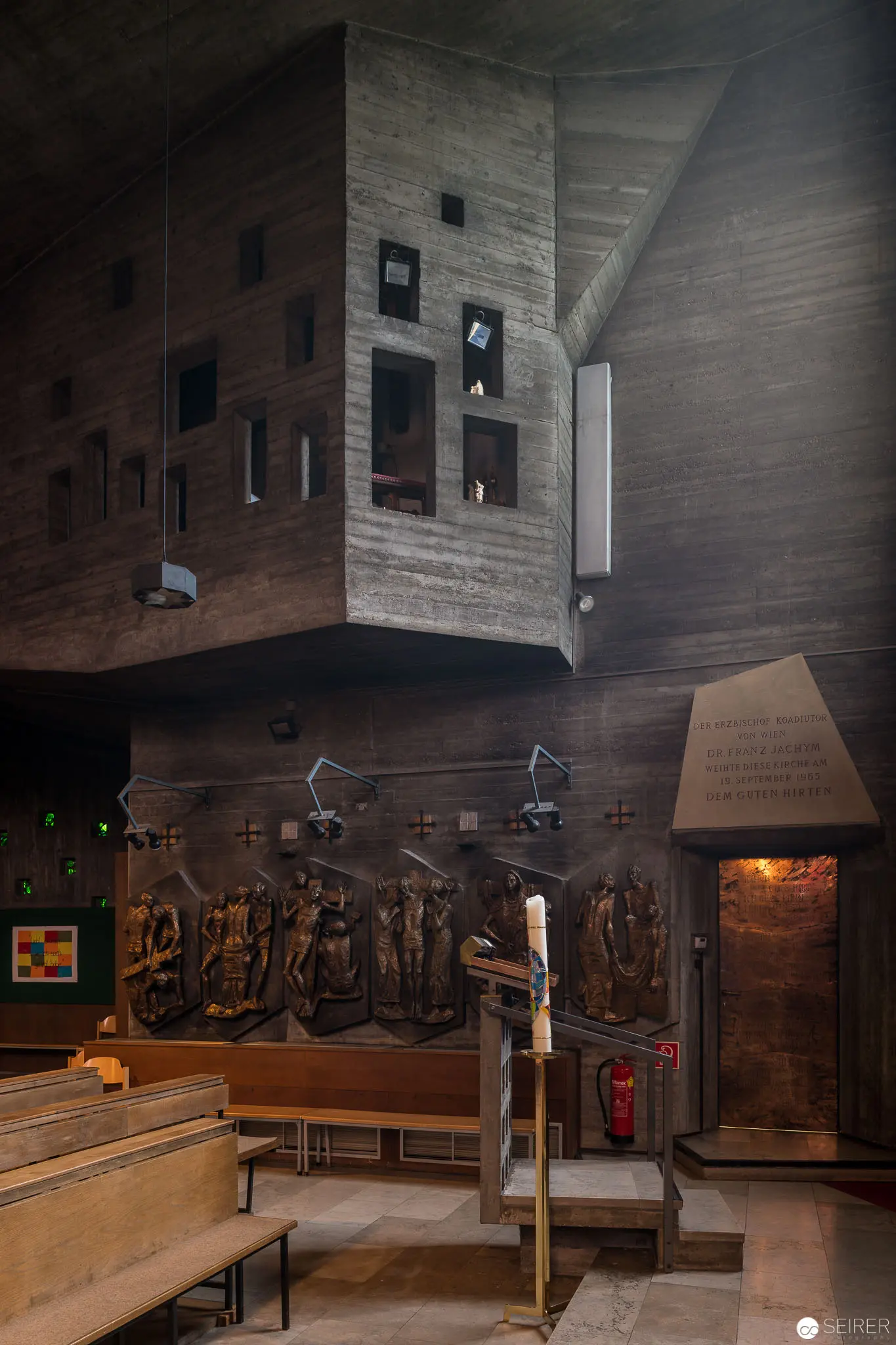 Interior of Pfarre zum guten Hirten, Vienna: Sculptural Architectural and Liturgical Space
