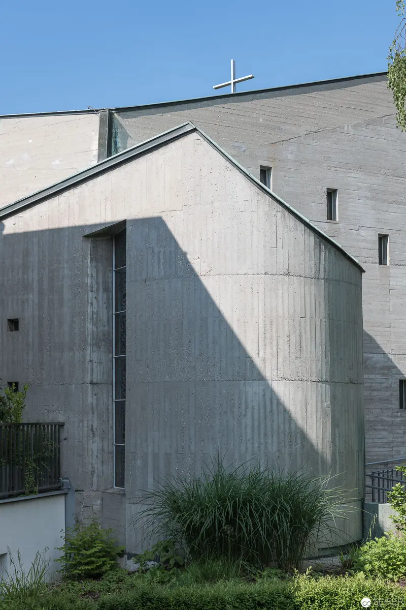 Modern Concrete Church Architecture: Geometric Volumes and Sacred Minimalism in Vienna