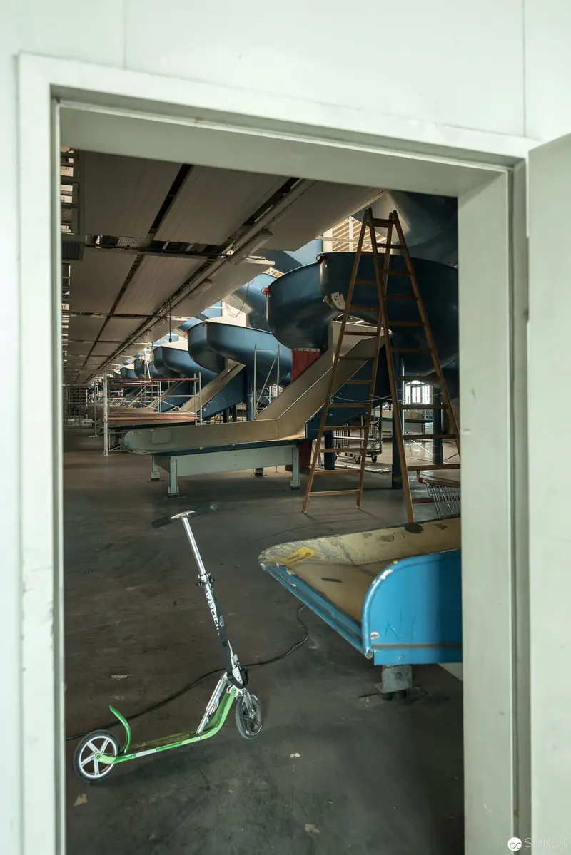 Post City Linz Interior: Ars Electronica 2018 Preparations with Slide and Scooter