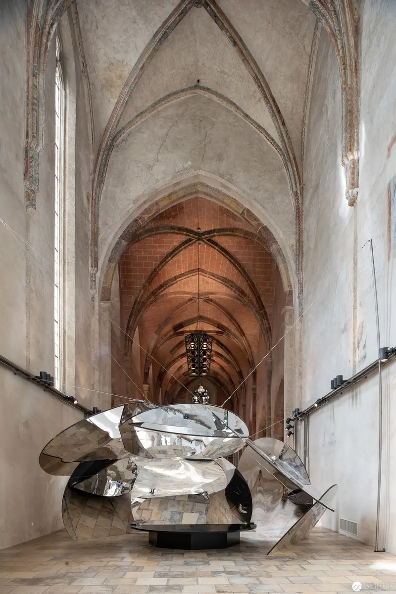 Eva Schlegel's Reflective Sculptural Installation in Gothic Church Space