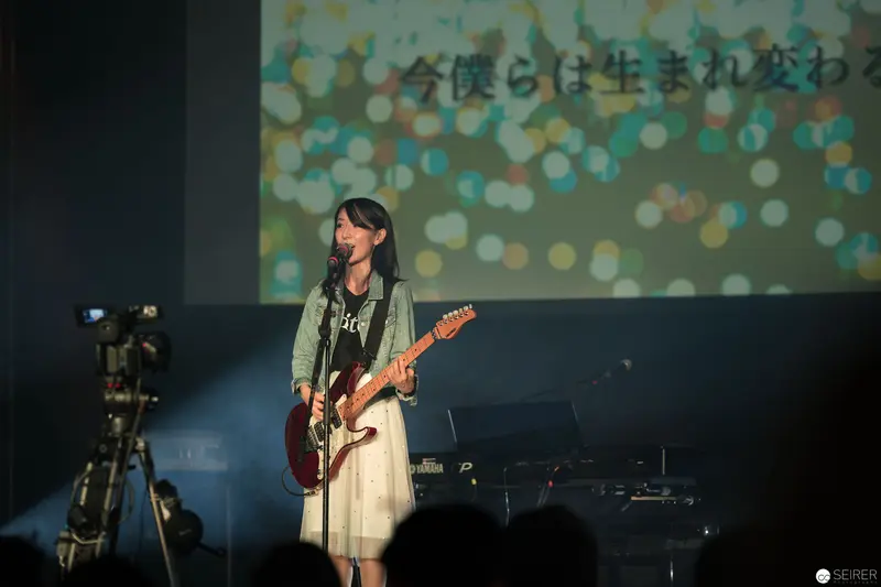 Haruka Performs at AniNite 2018, Illuminated by Bokeh Projection