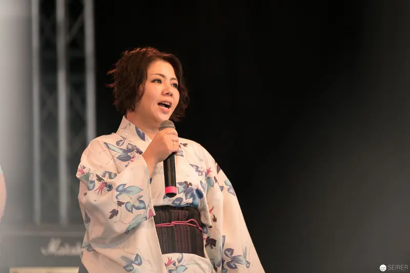 AniNite 2018: Performer in Floral Kimono Singing on Stage with Microphone