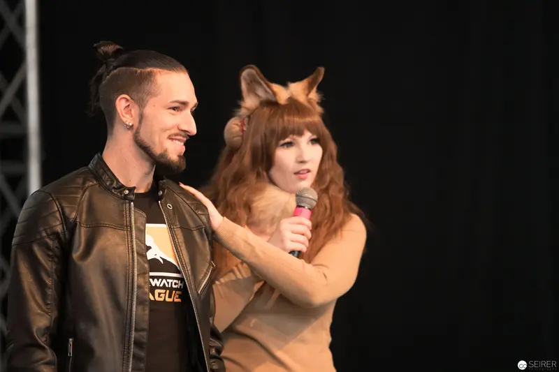 Performance Stage at AniNite 2018 with Cosplay and Microphone Interaction