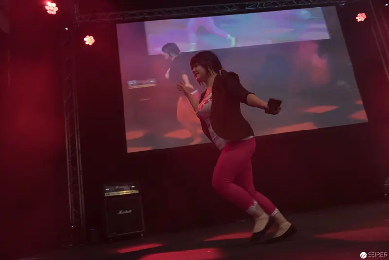 AniNite 2018: Dynamic Performance with Energetic Stage Movement