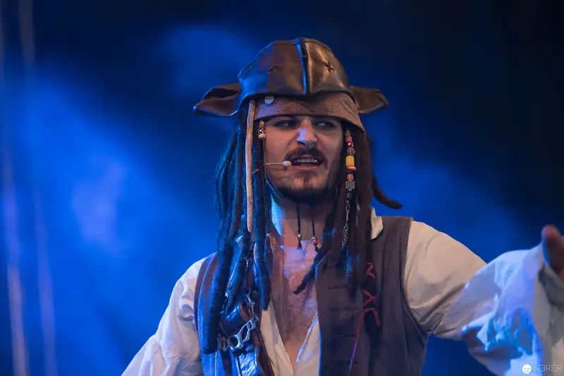 Costumed Performer in Pirate-Inspired Attire at AniNite 2018 Performance