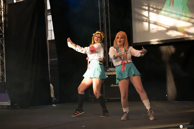 AniNite 2018: Two Performers in Coordinated Cosplay Stage Performance