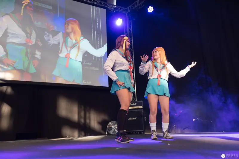AniNite 2018: Two Performers in Blue and White Stage Costumes