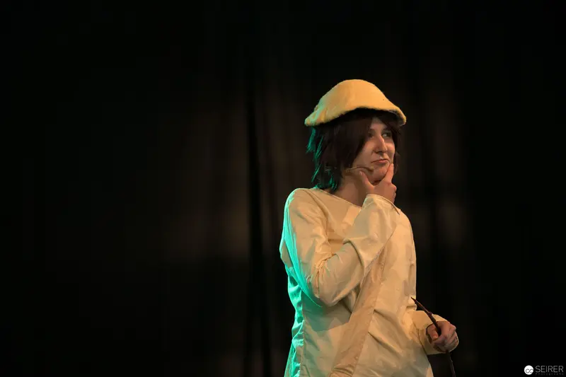 Contemplative Performance at AniNite 2018 with Soft Lighting