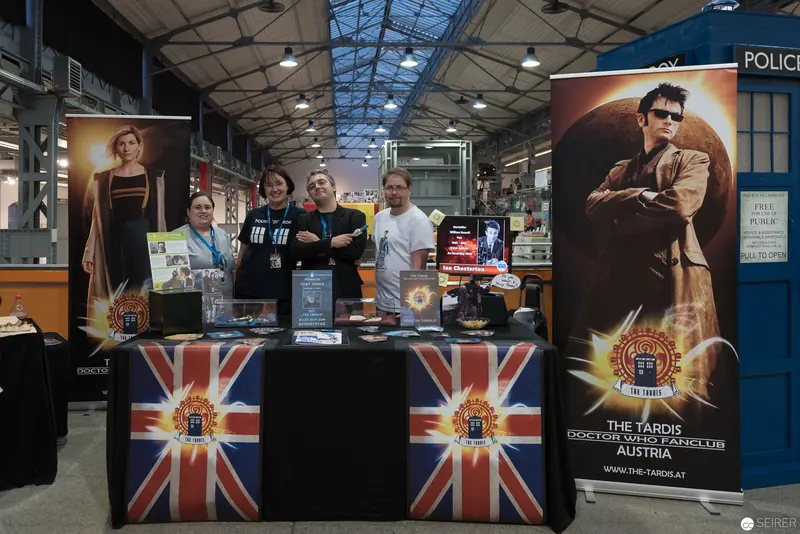 Doctor Who Fans Gather at AniNite 2018 with TARDIS British Flag Display