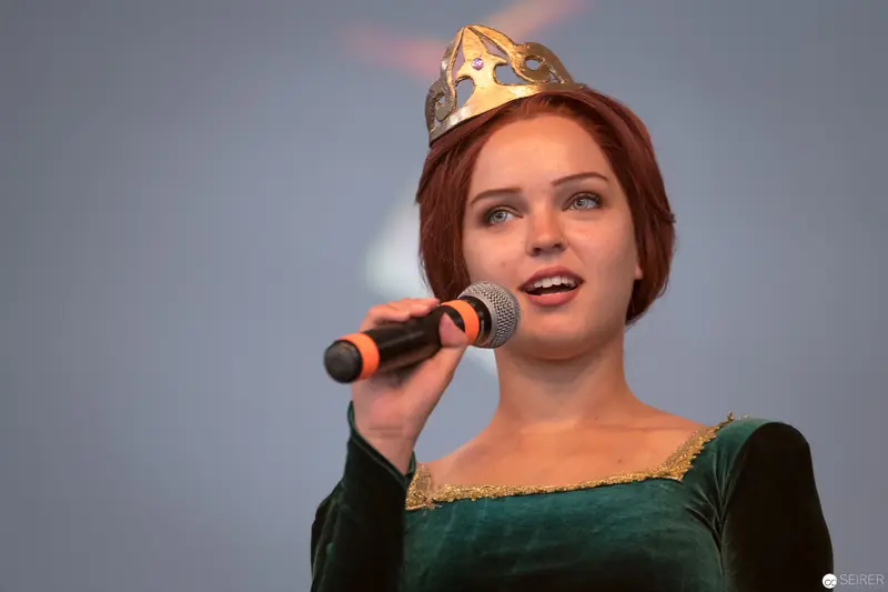 Performer in Golden Crown Singing at AniNite 2018 Music Event