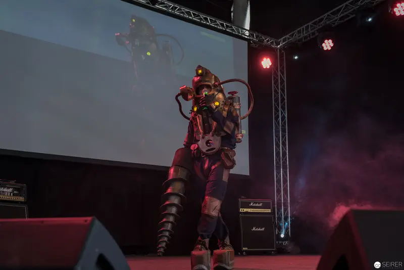 Costumed Performer in Robotic Stage Costume at AniNite 2018 Convention