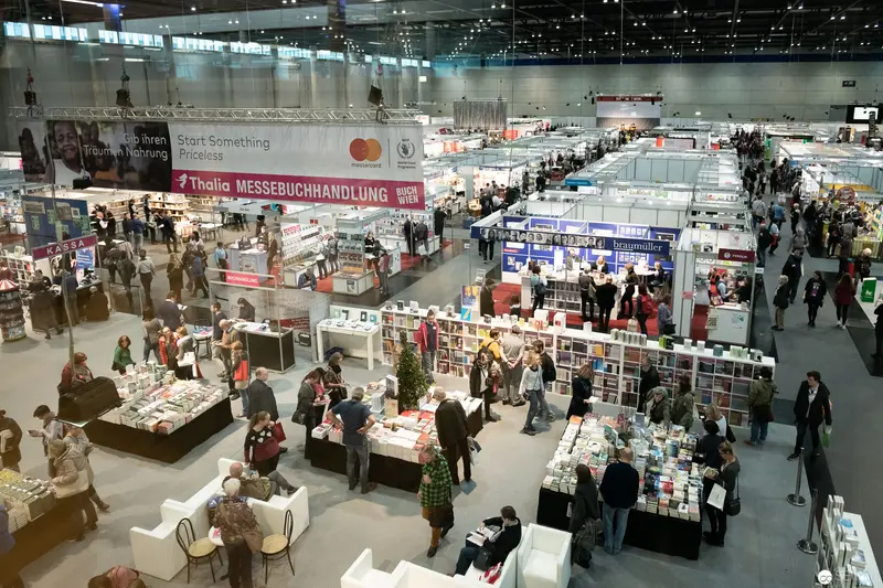 Thalia Messbuchhandlung Book Fair: Large Indoor Exhibition Space with Book Displays