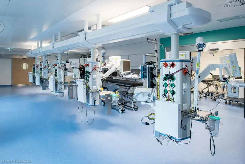Medical Technology and Sterile Environment in Advanced Surgical Intensive Care Unit
