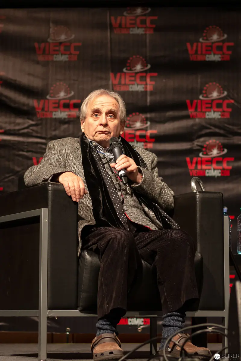 Sylvester McCoy Speaking at VIECC 2018 Vienna ComicCon Interview