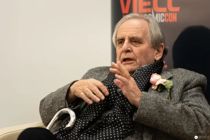 Sylvester McCoy Speaking at Vienna ComicCon 2018 Interview Session